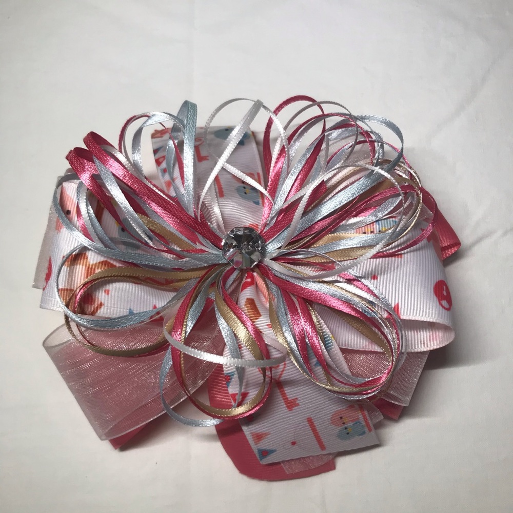 Girls bow - Picture 2 of 7